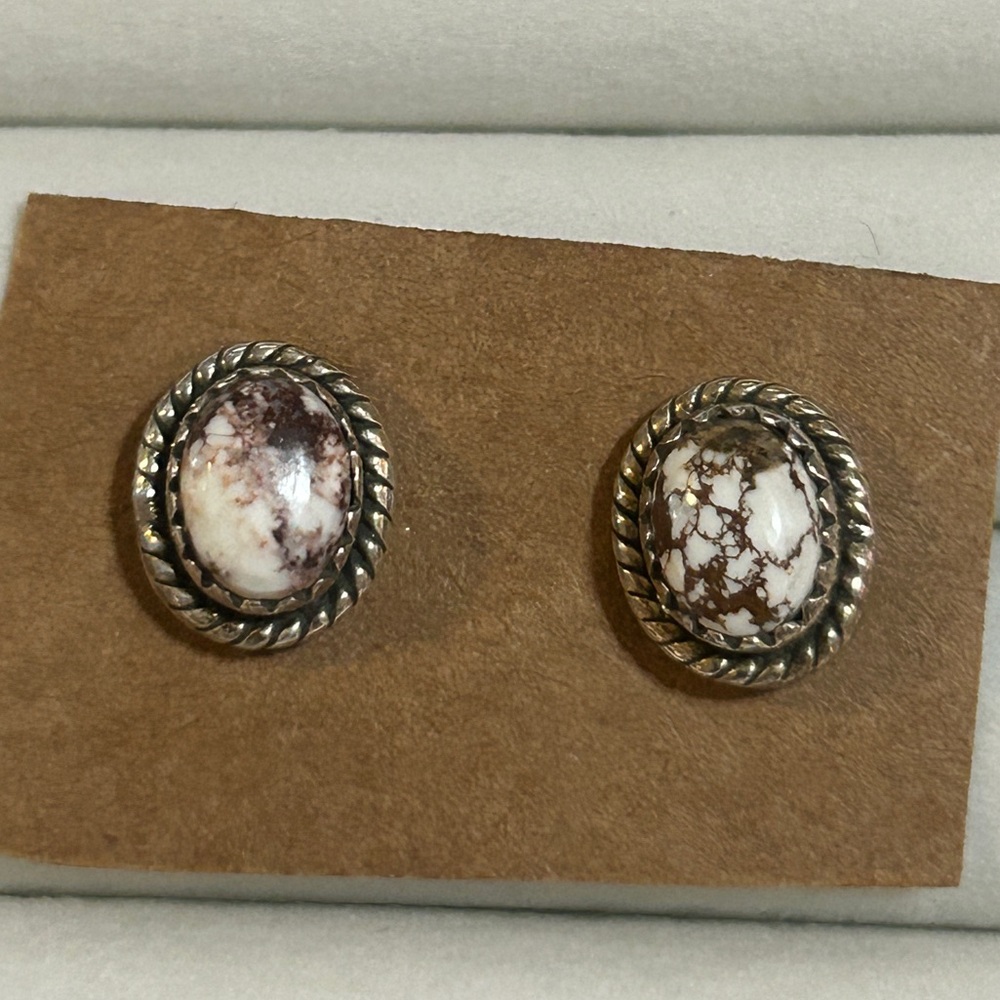 Turquoise studs - Picture 2 of 3